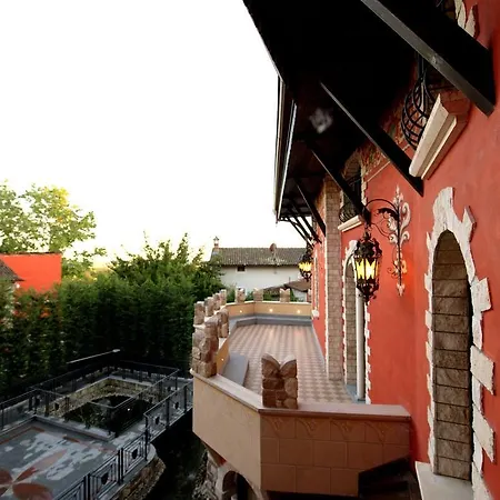 Albergo Ristorante Al Castello Di Monte 3* Valenza