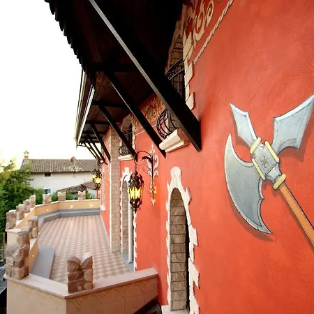 Albergo Ristorante Al Castello Di Monte 3*