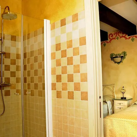 Hotel Ristorante Al Castello Di Monte 3*