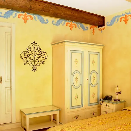 Ristorante Al Castello Di Monte Hotel 3*