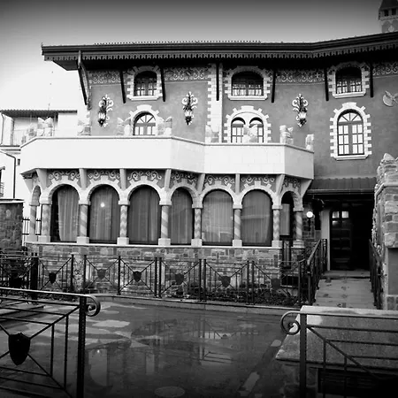 Albergo Ristorante Al Castello Di Monte 3*