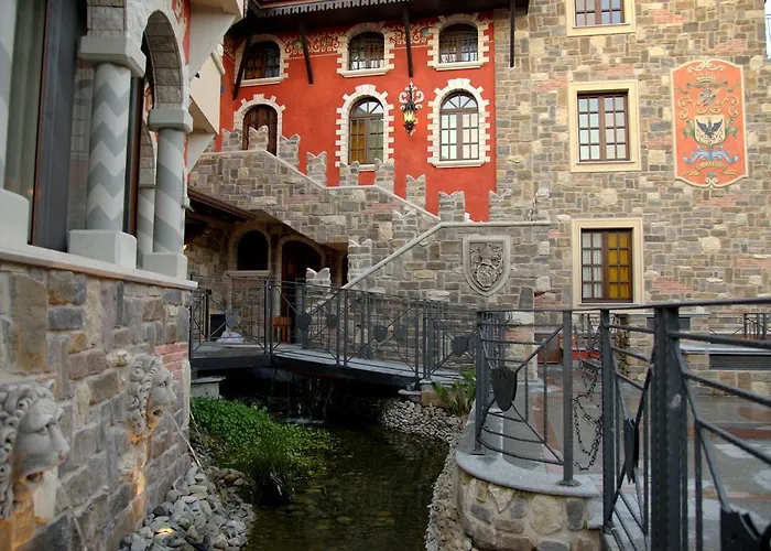 Hotel Ristorante Al Castello Di Monte 3*