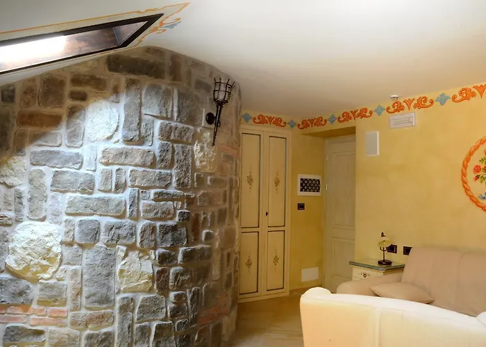 فندق Ristorante Al Castello Di Monte