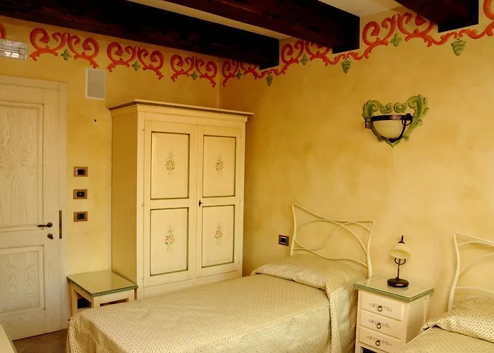 Ristorante Al Castello Di Monte Hotel 3*